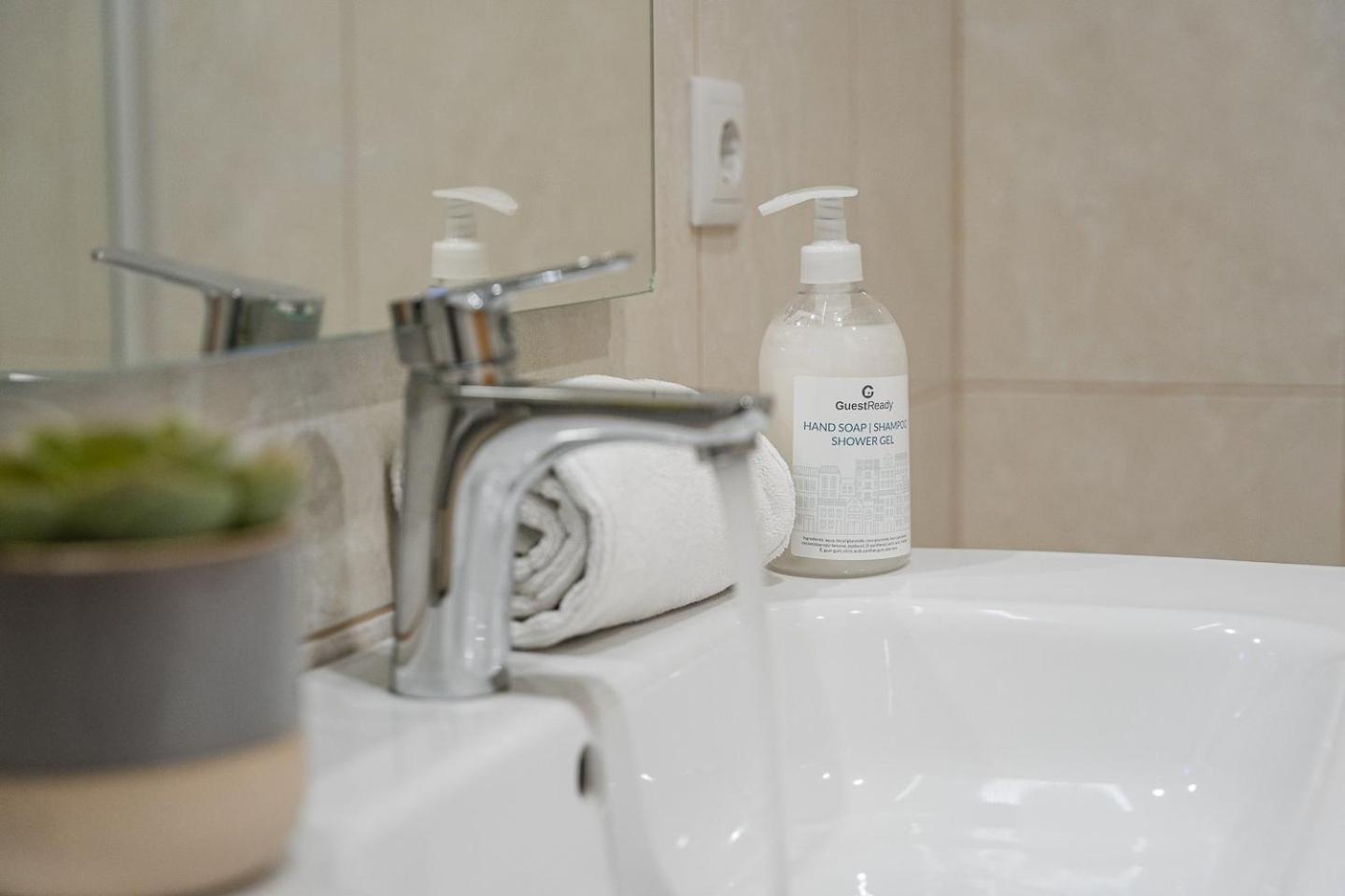 Guestready - Miragaia Stone Studios & Apartments ปอร์โต ภายนอก รูปภาพ