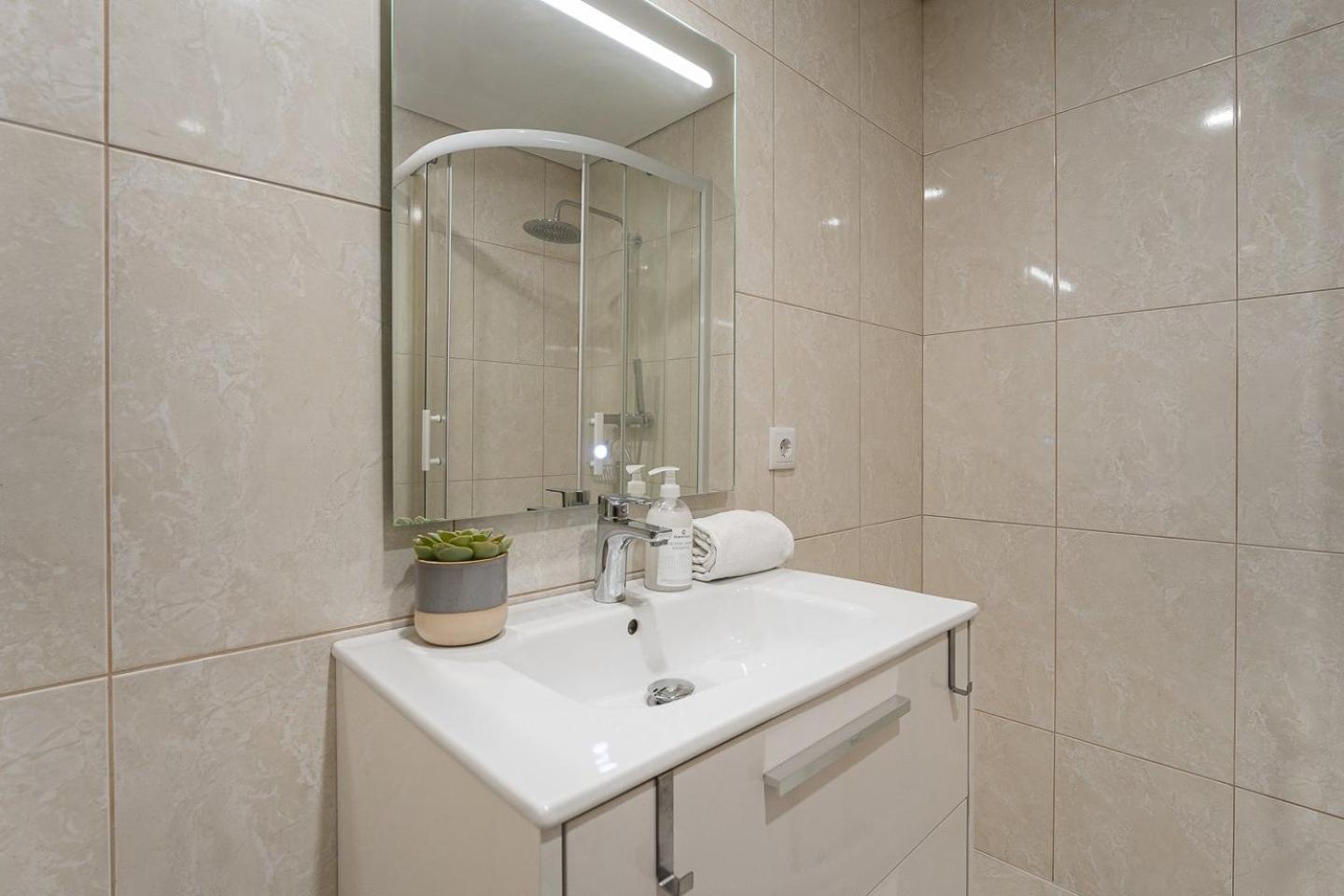 Guestready - Miragaia Stone Studios & Apartments ปอร์โต ภายนอก รูปภาพ